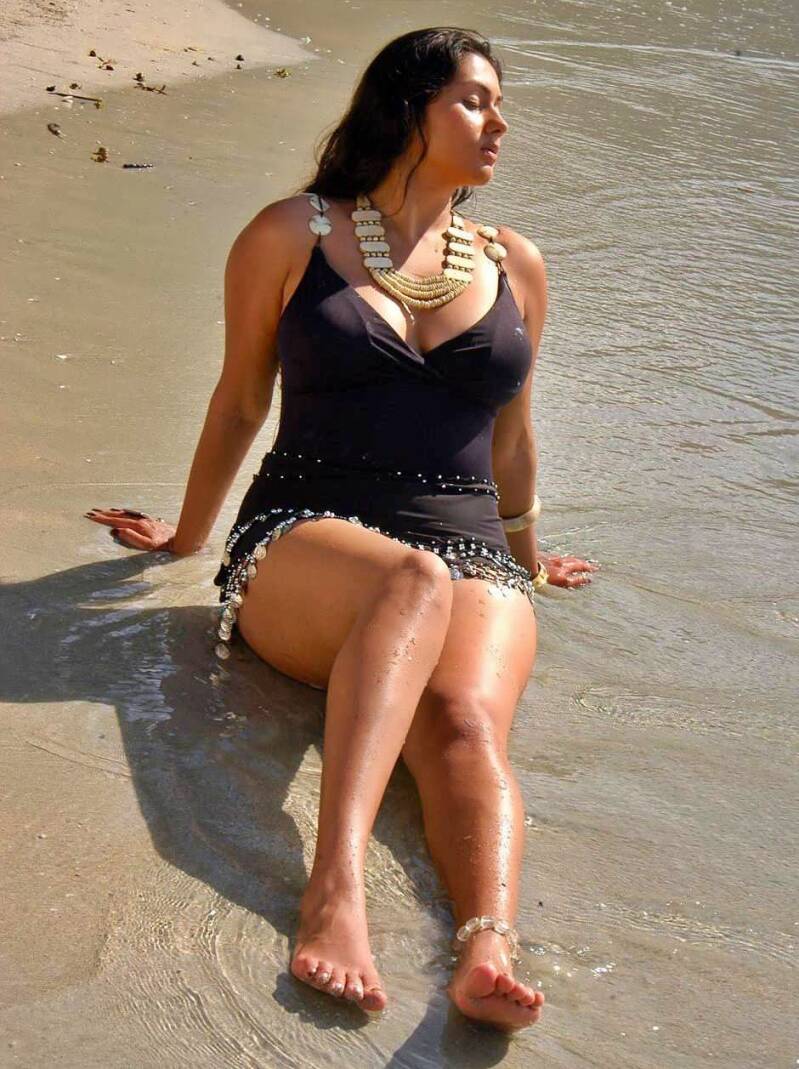 namitha_hot_bikini_photos-5-standard-eqqsus.jpg