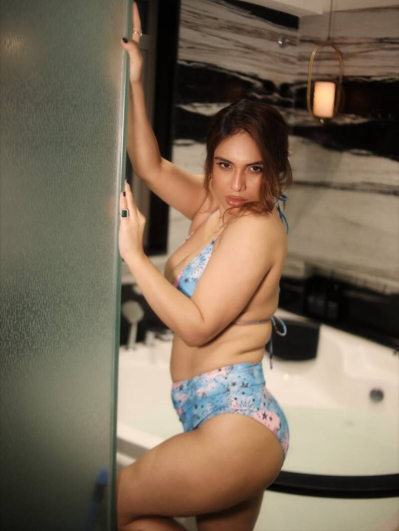 neha-malik-big-cleavage-hot-bikini-8-standard.jpg