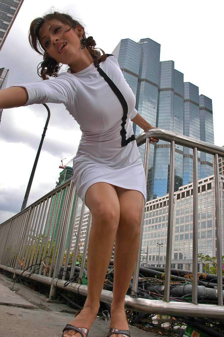 sada671hot-legs-standard.jpg