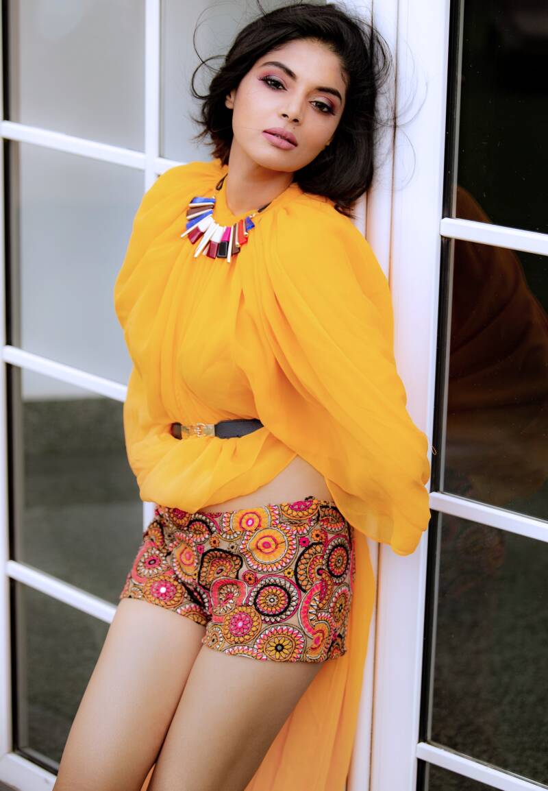 sanam-shetty-latest-hot-photos11-standard.jpg