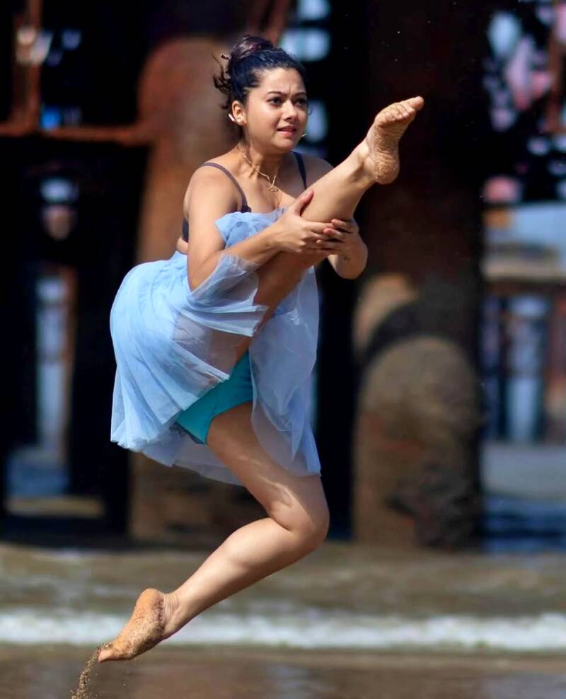sassha-shetty-indian-ballet-dancer-teacher-hot-model-5-standard.jpg