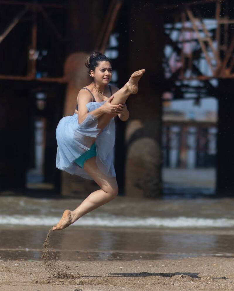 sassha-shetty-indian-ballet-dancer-teacher-hot-model-6-standard.jpg