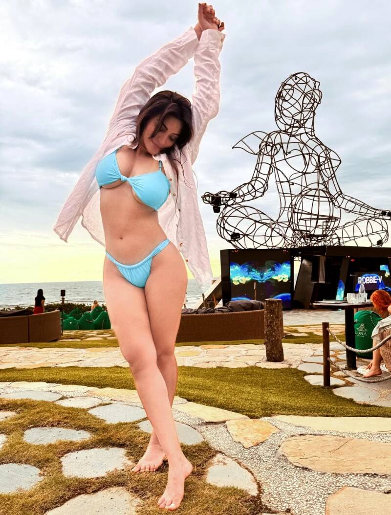 Shama Shikander hot bikni latest photoshoot photos 