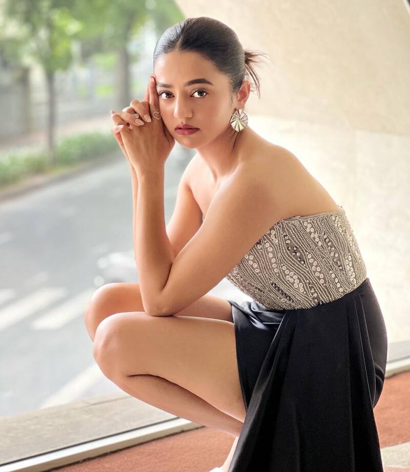 Helly Shah hot photos 