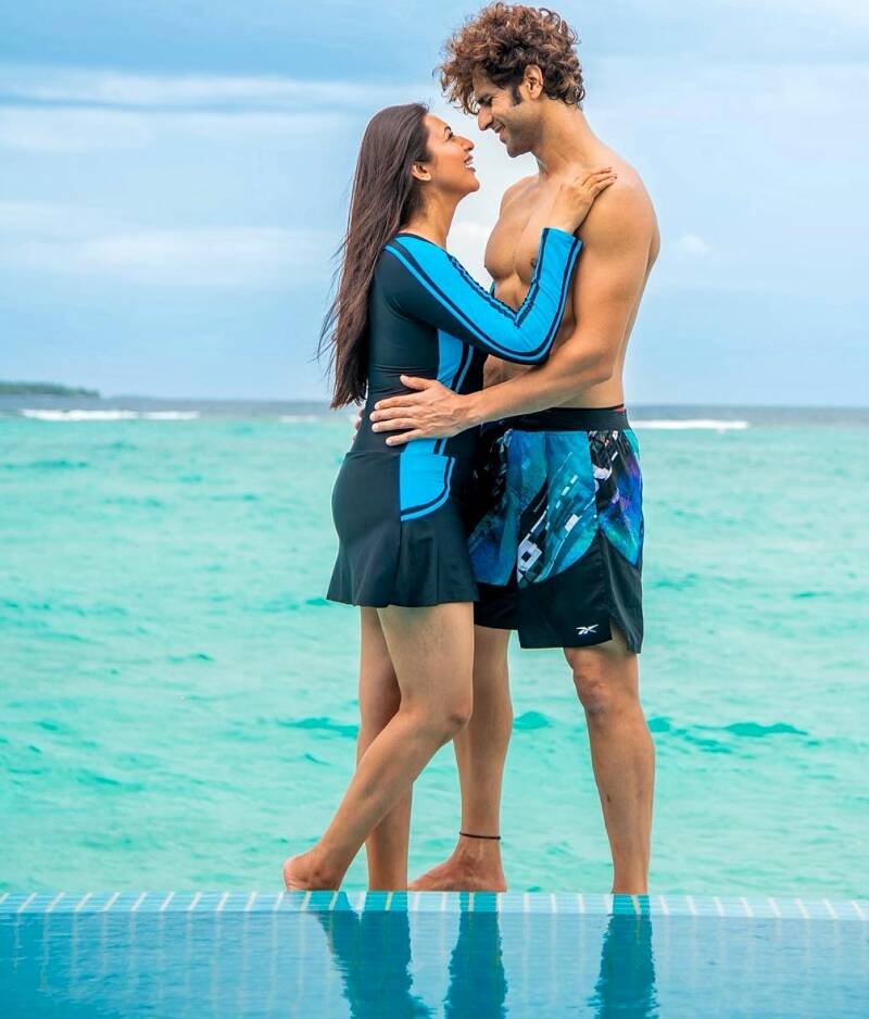 Divyanka Tripathi hot swimsuit 