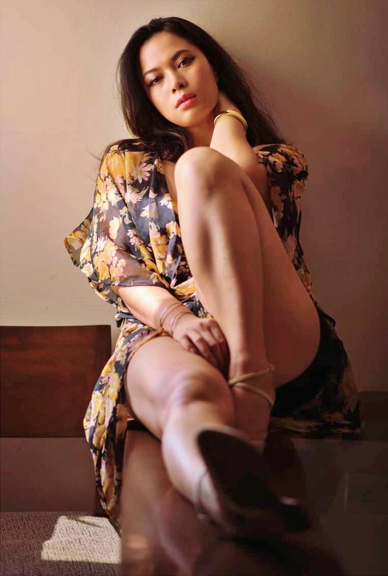 Actor Randeep Hooda's hot wife Lin Laishram