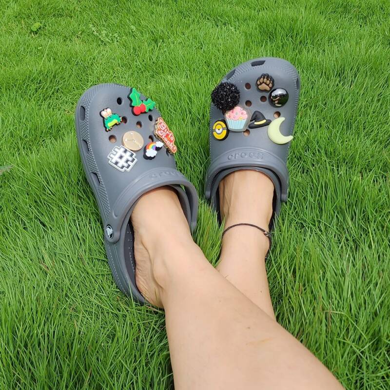 Feet of Nauheed Cyrusi bollywood actress