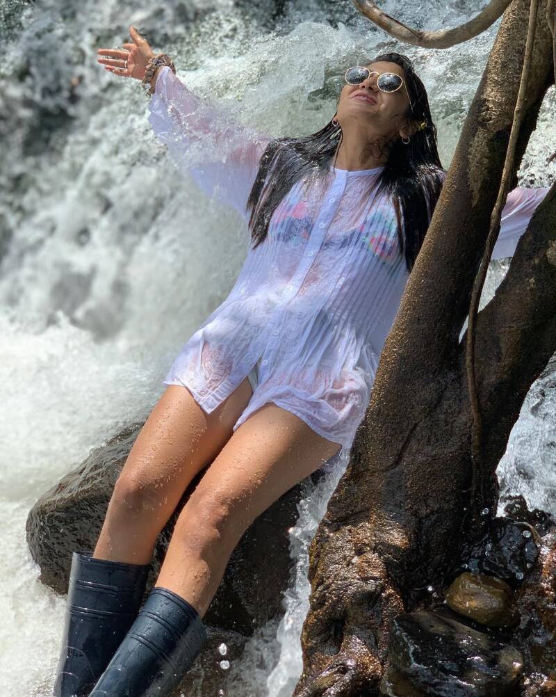 Sriti Jha under the waterfall enjoying hot thigh show 