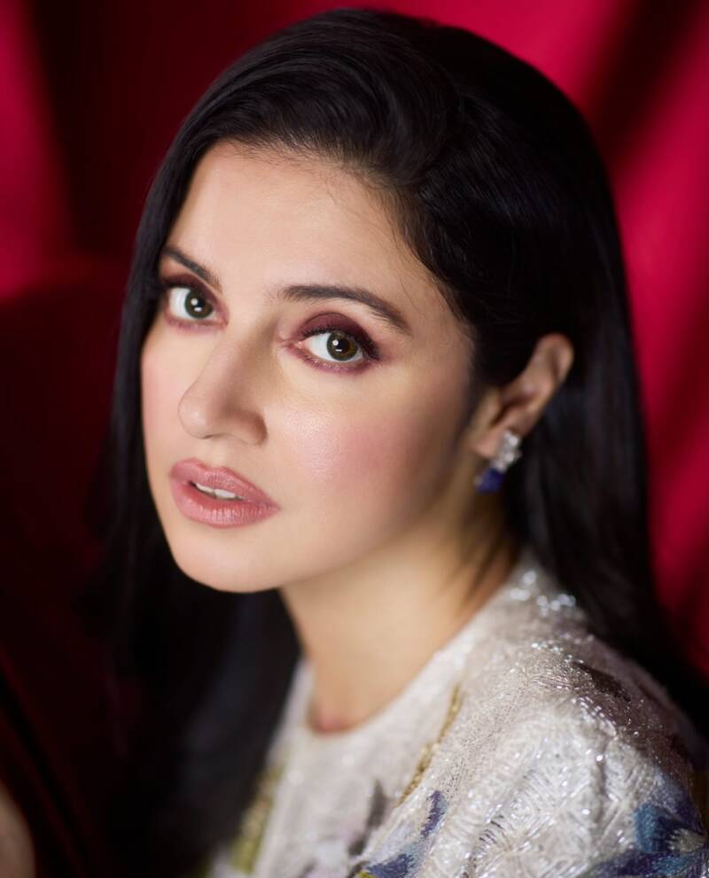 divya khosla
