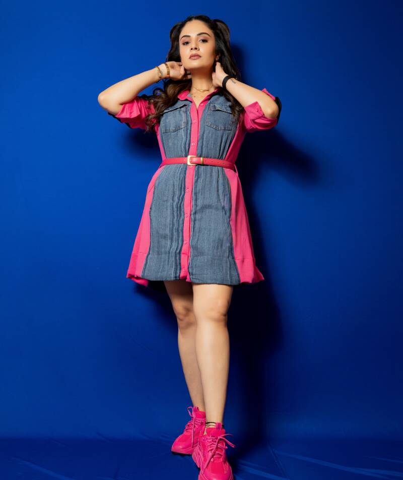 Sreemukhi hot glamorous photo