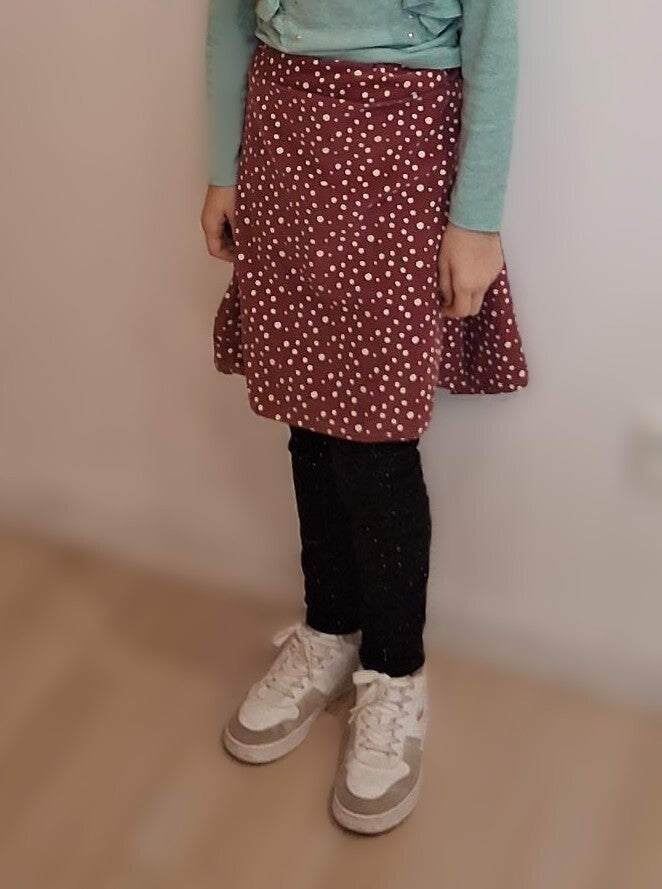Erster Rock im Kindernähkurs angefertigt