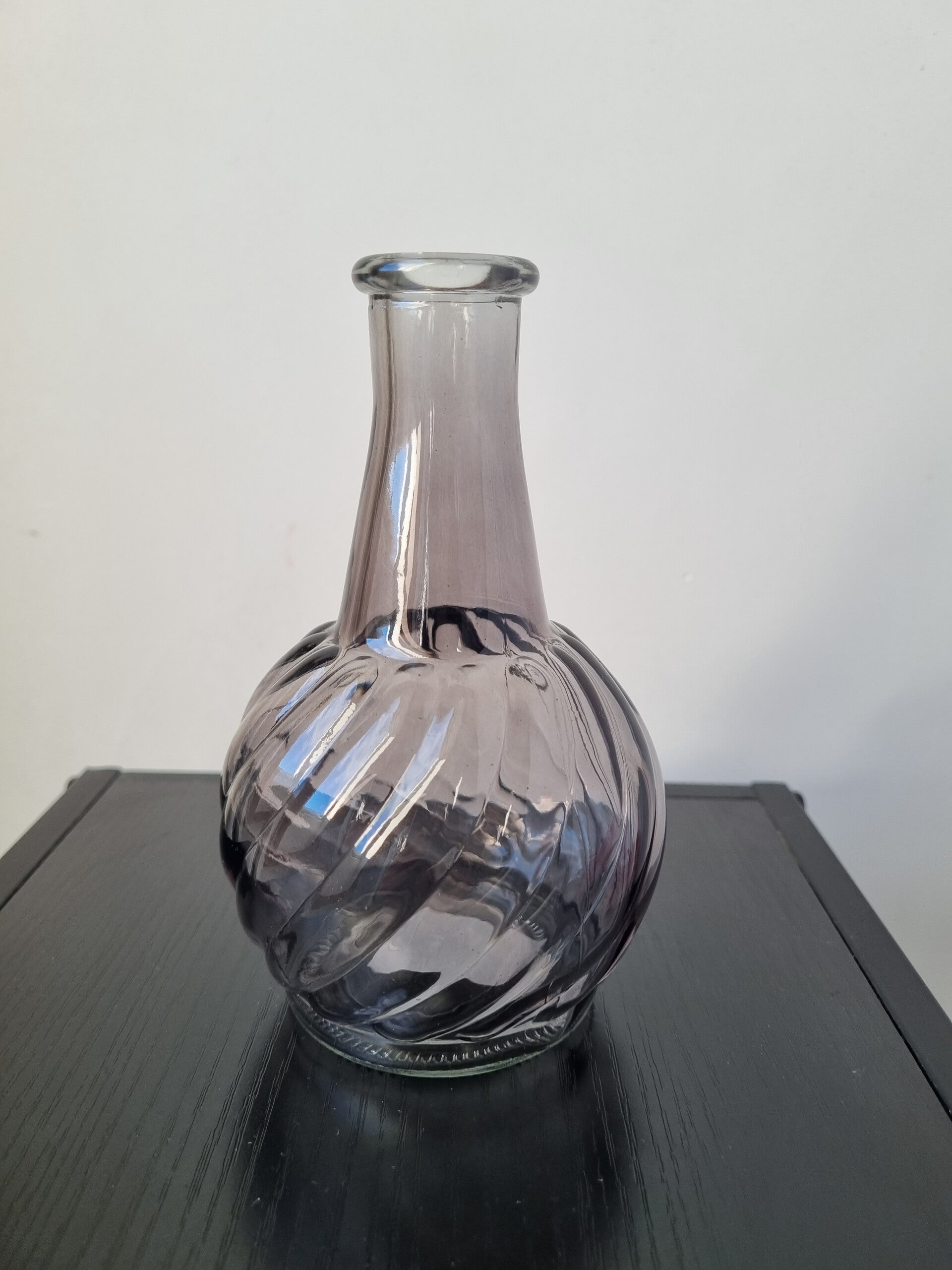 Vaas Mika 14 cm Grijs/Zwart