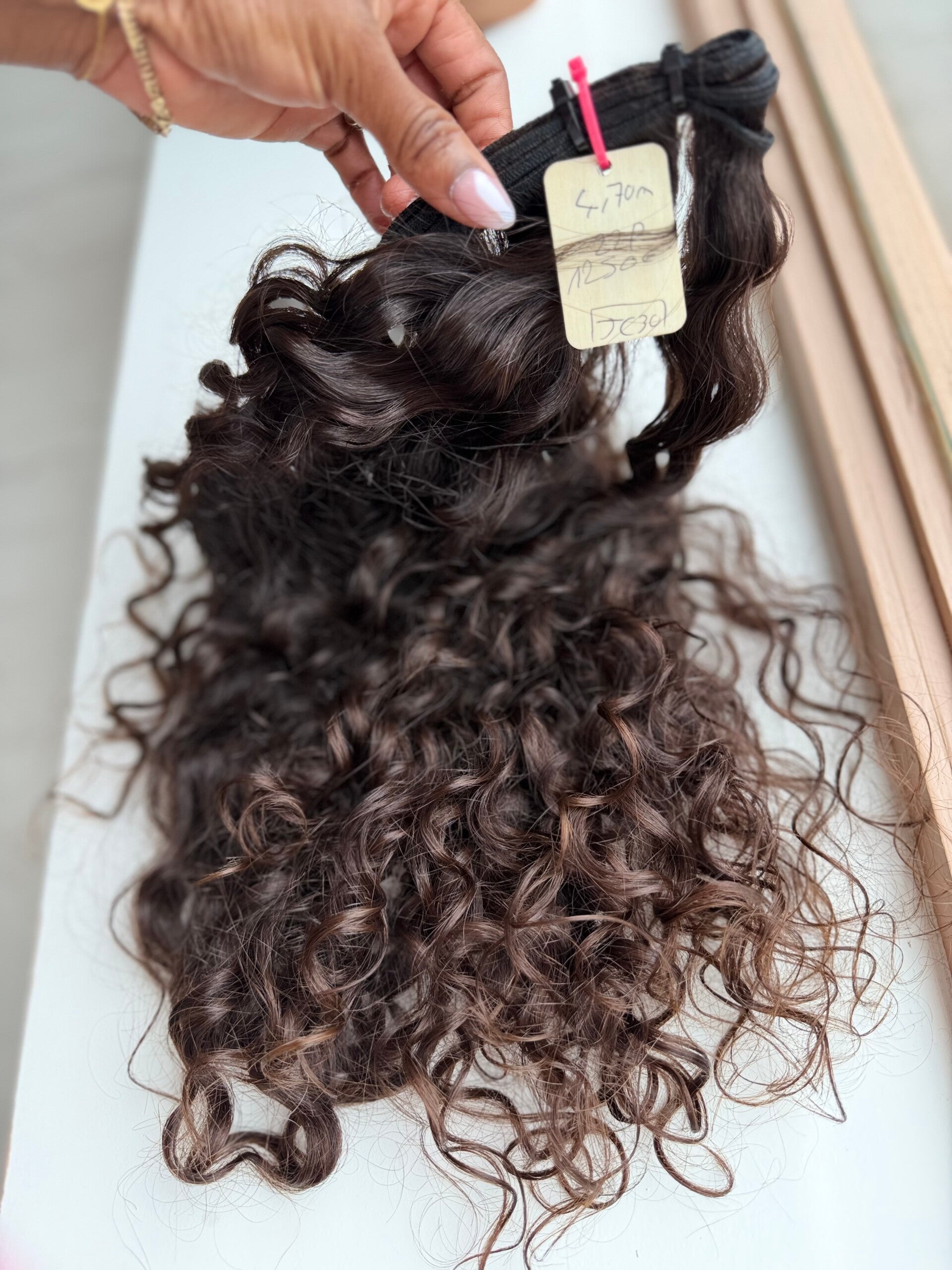 Tissage 4m70 ondulé Curly cheveux européens