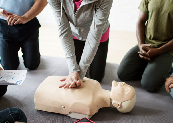 Formation SST Rennes MAC SST Rennes premiers secours secourisme formation DAE DSA Ille et vilaine Rennes Bretagne