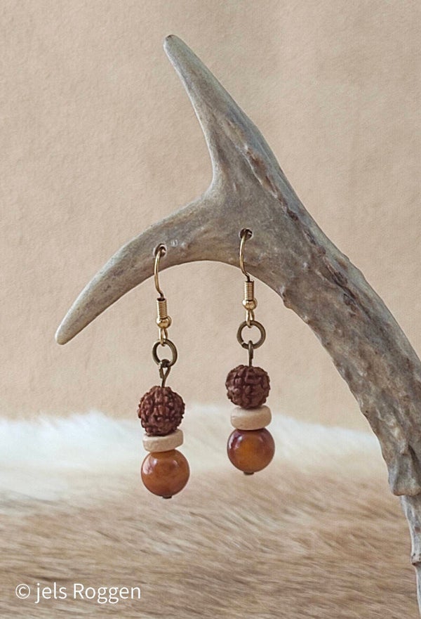 Rudraksha kralen en kokos