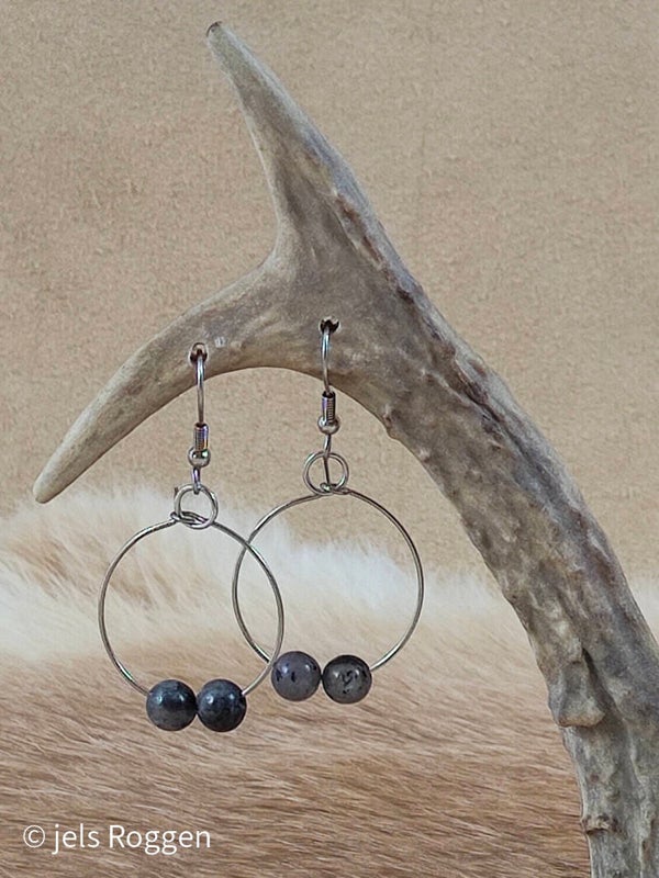 Ronde ringen met grijze Jasper