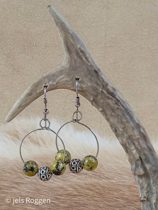 Ronde ringen met gele Jasper