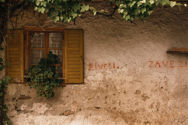 Altre scritte partigiane a Vrsno