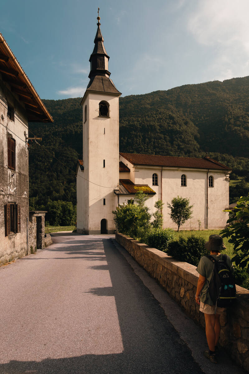 La chiesa della SS.Trinità a Kamno 