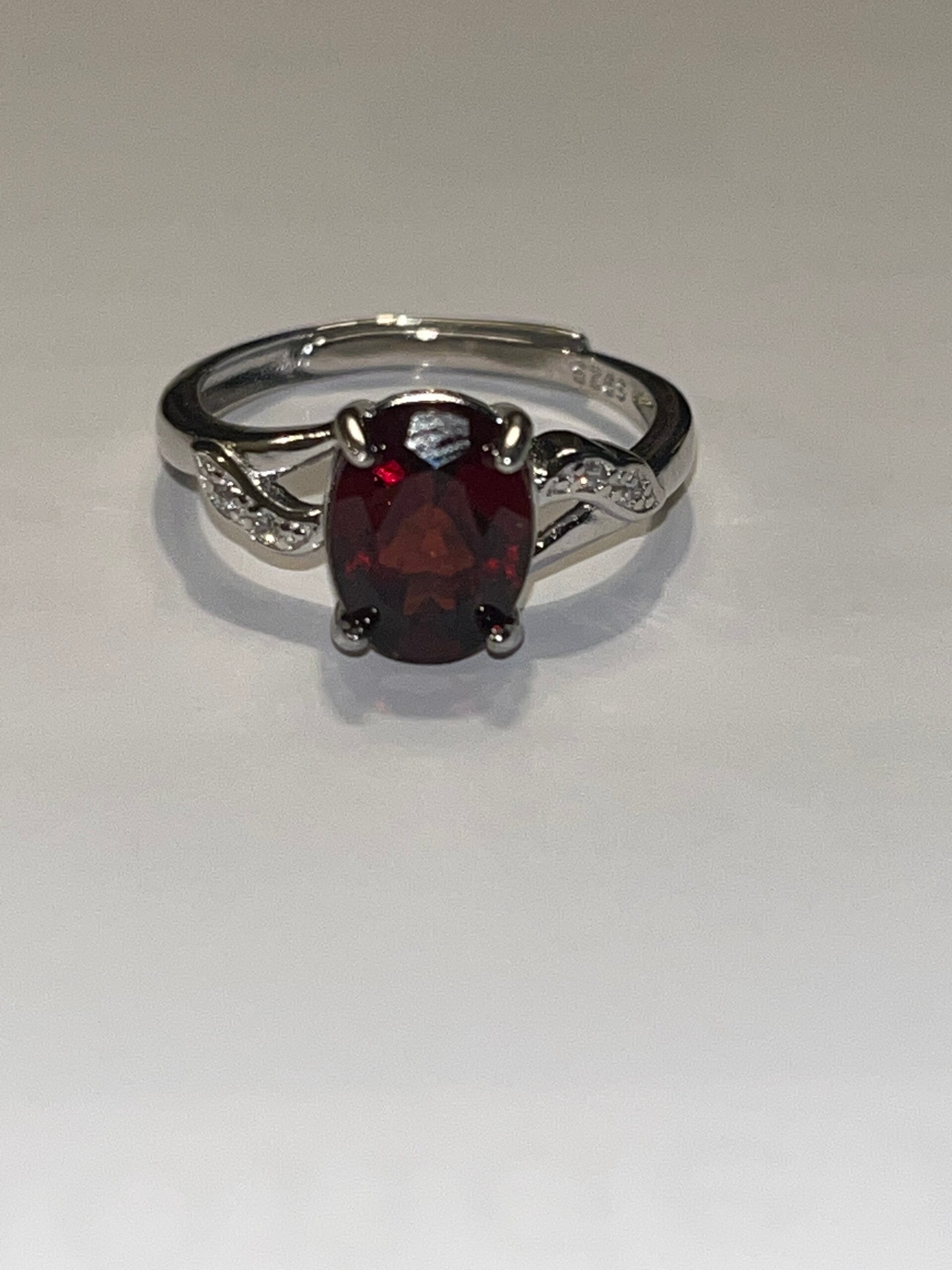 Bague s925 grenat rouge intense ajustable