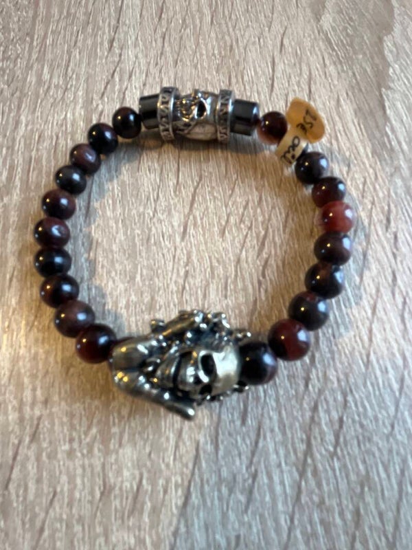 Œil de taureau , espacement tête de mort . ( taille 18 cm )