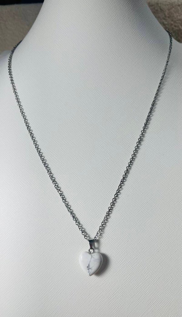 Collier howlite blanche