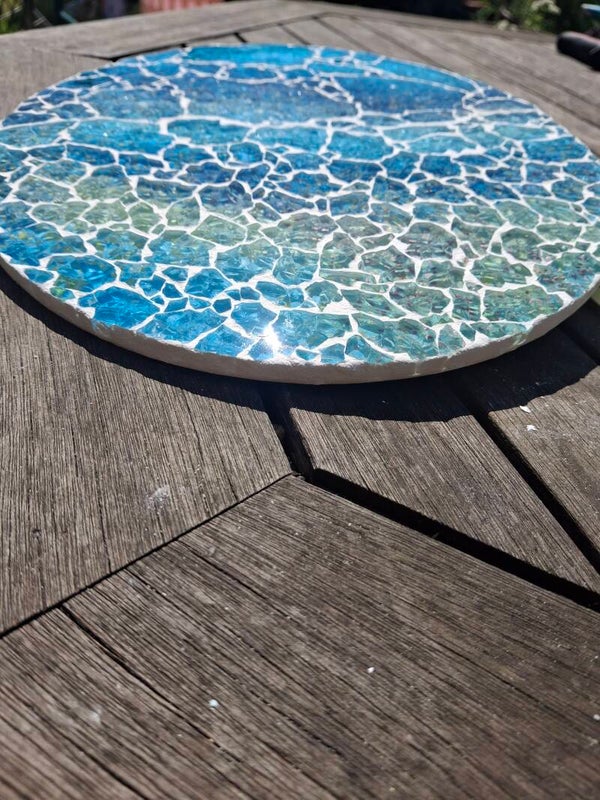 Tempered glass mosaic ‘Generations’ medium round raw