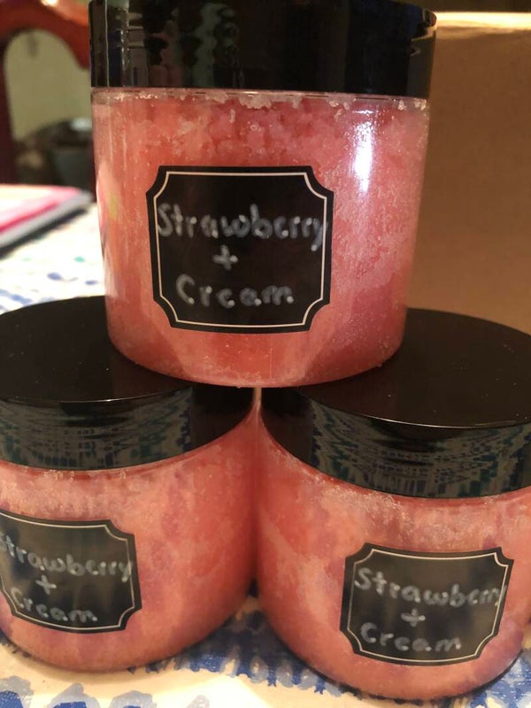 Sugar Scrub - Strawberry & Cream