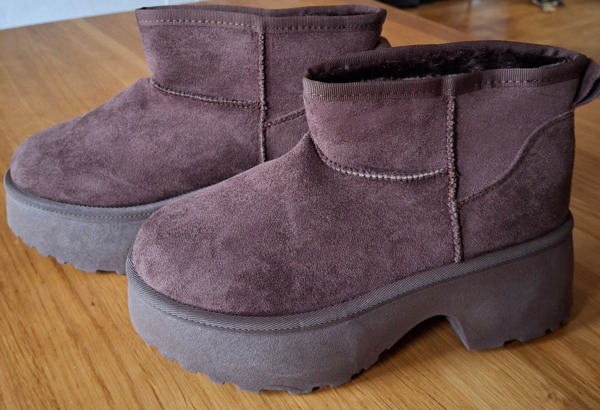 uggs met hakje. bruin
