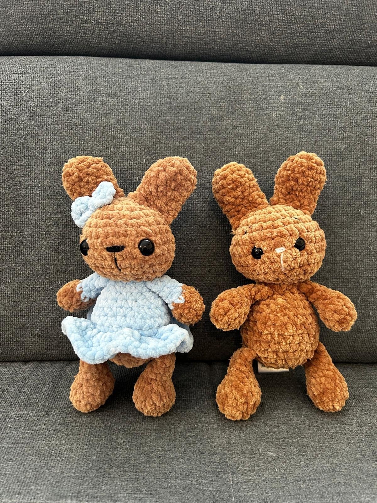 Hasenpaar gehäkelt - handgefertigte Kuschelfreunde