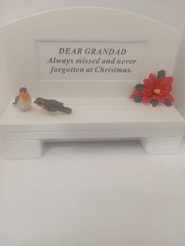 In Memory of Grandad at Christmas robin benchn h