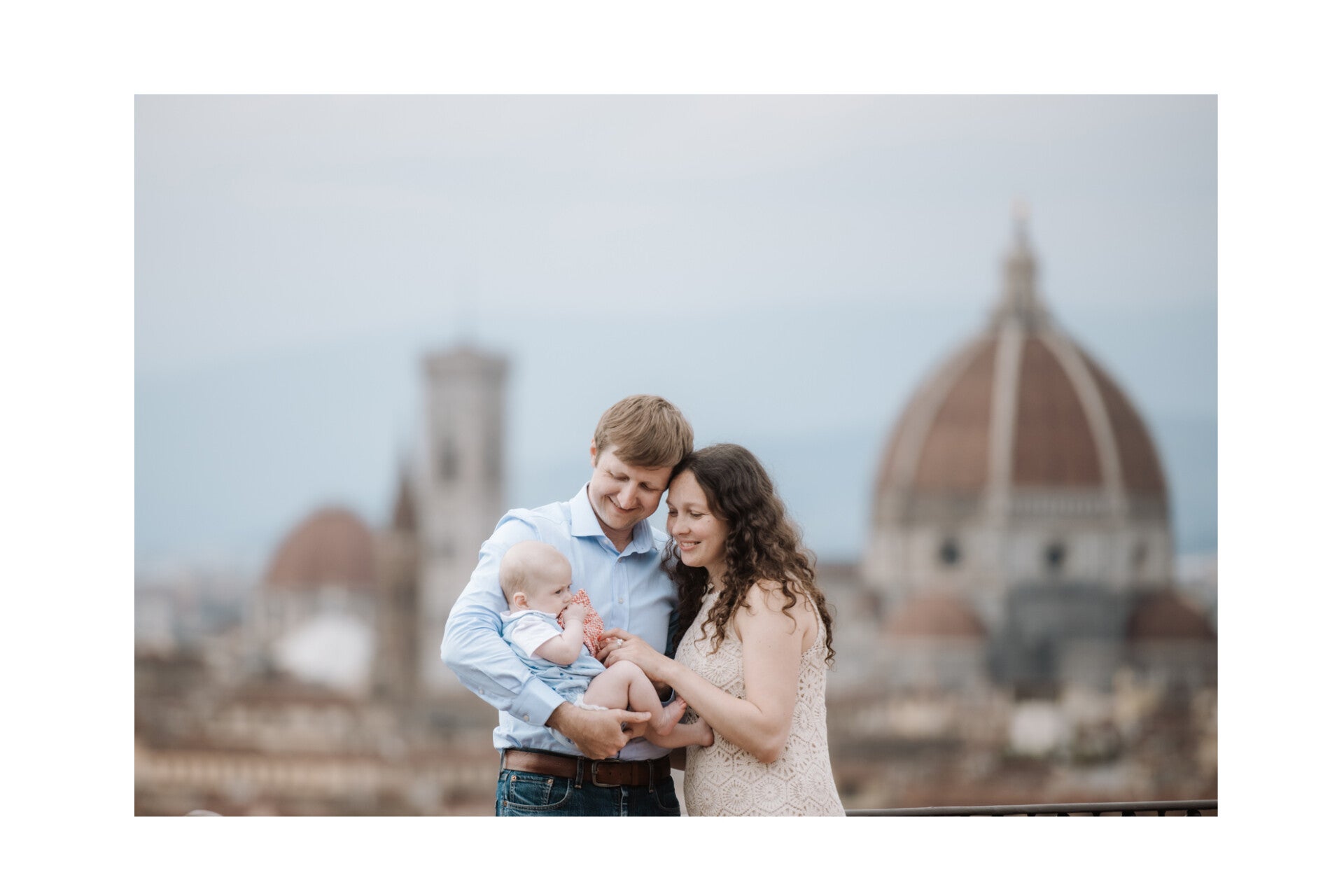 ritratto-di-famiglia-01-standard-a7oqjn.jpg