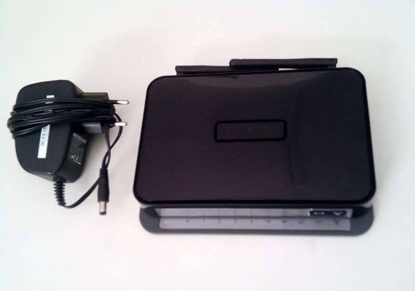 WLan Router, NETGEAR Wireless N300 Modem Router, Model: DGN2200M