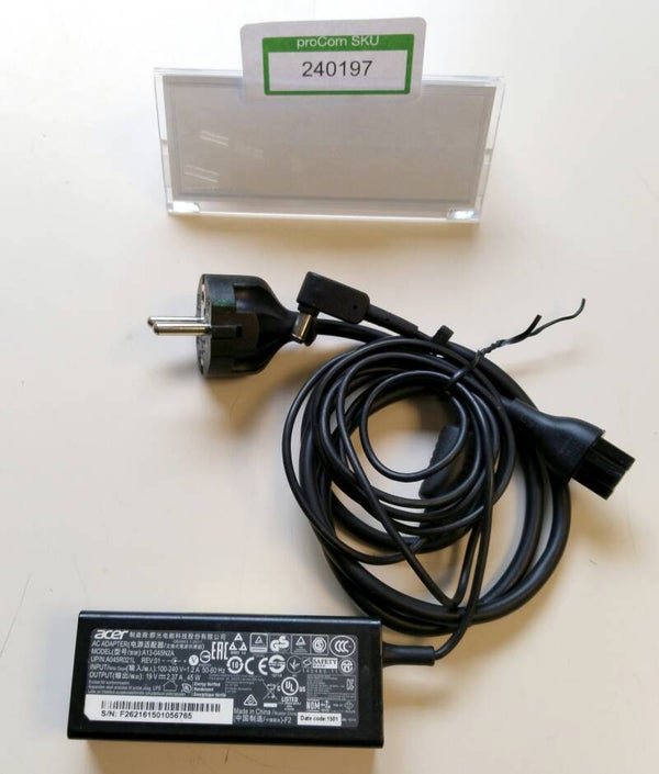 Netzteil / Ladegerät für Acer Aspire V3 / V5 / E5 / ES1 - Serie