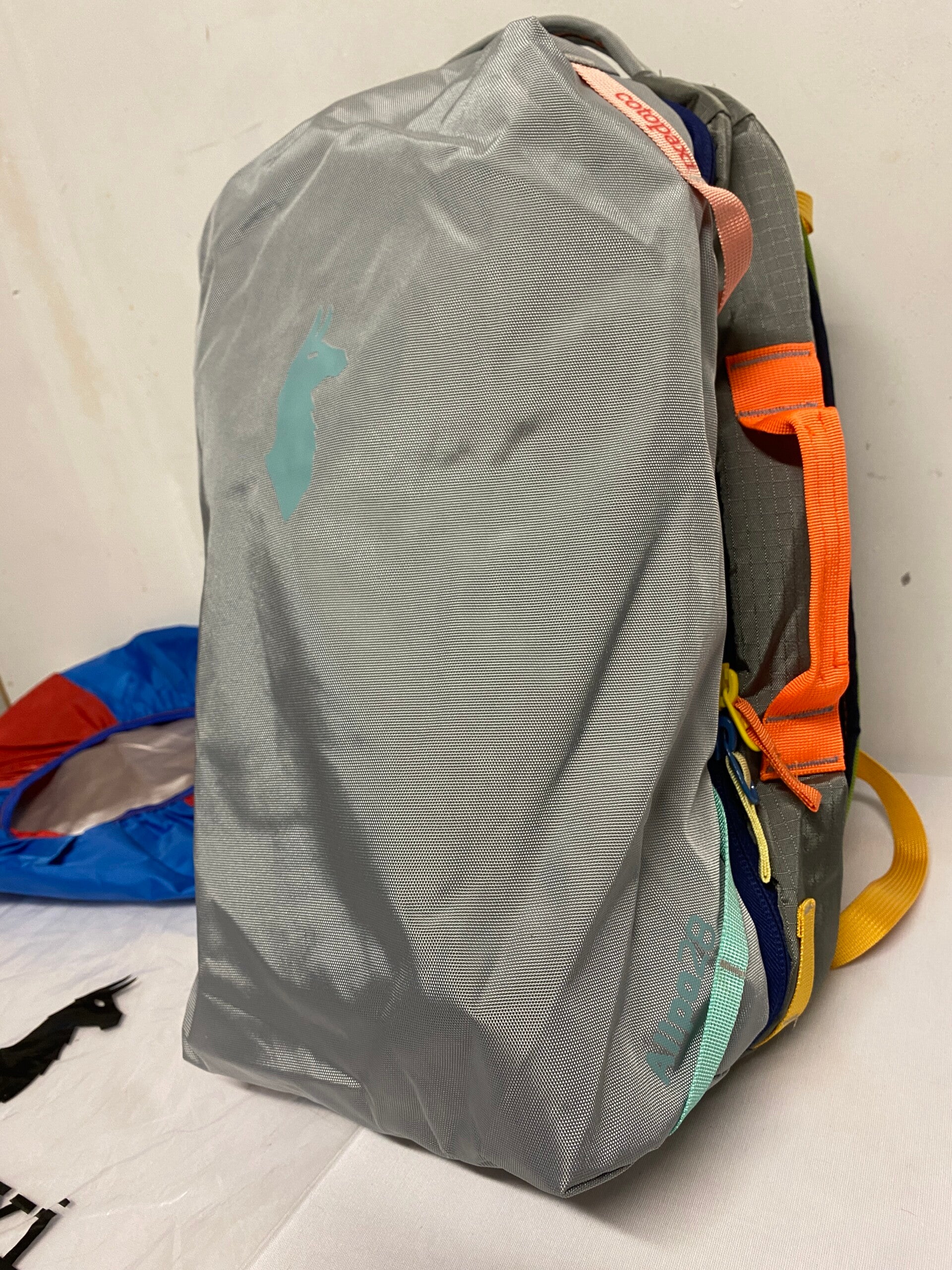 Sac de voyage Cotopaxi 28L grey