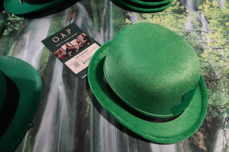 20260320-oap-table-chapeau-9-1-standard.jpg