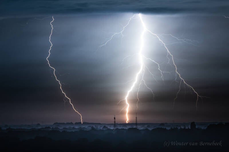 Zwaar onweer met blikseminslagen boven Brabant, nacht 11/12 sept 2023