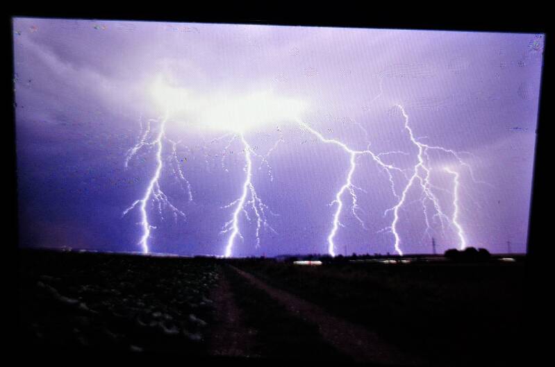 Preview van het cameraschermpje met 5 (!) CG’s tegelijk, 6 augustus rond 23.30 uur zuid van Stuttgart