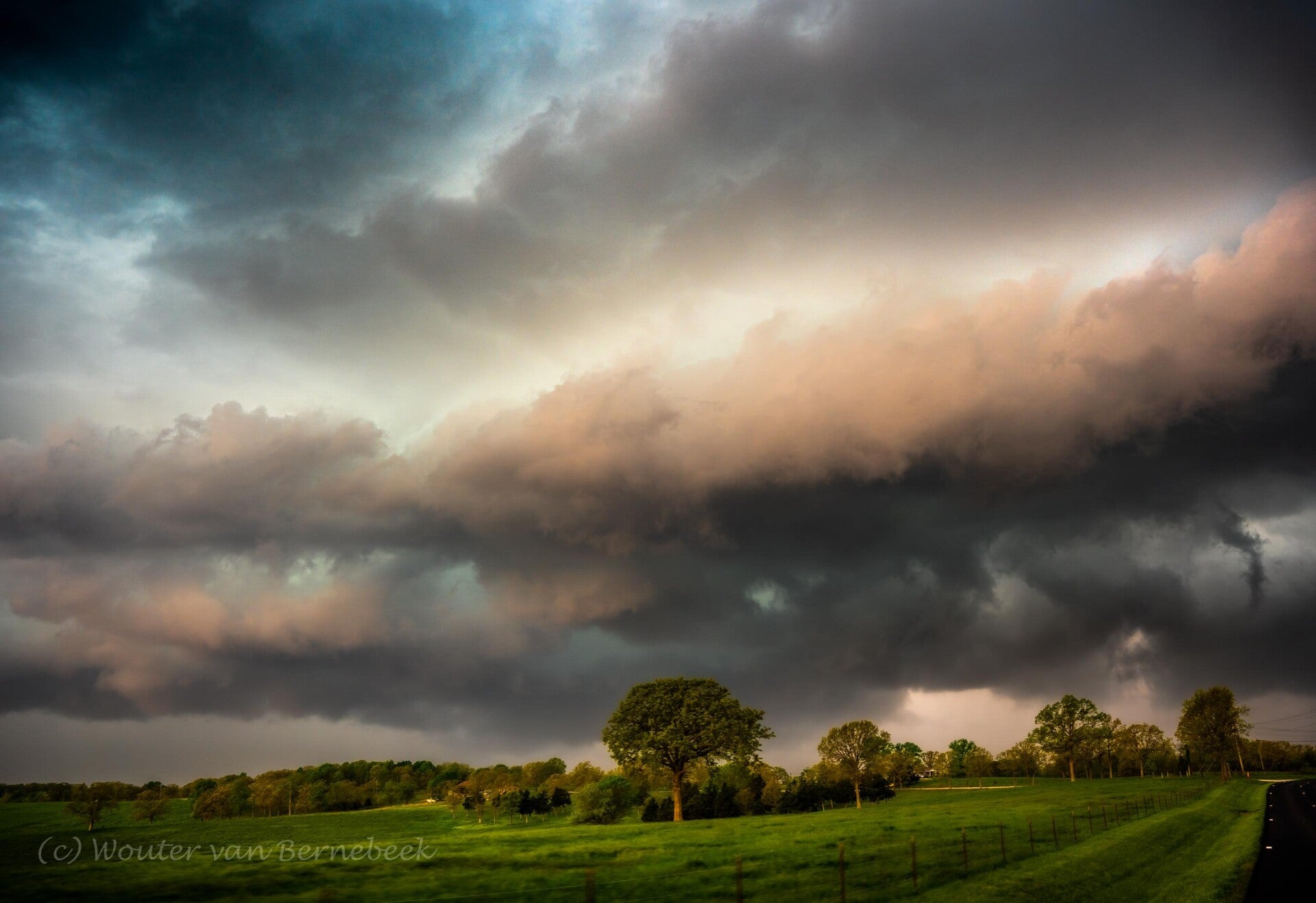 Contrastrijke supercell in Missouri, 19 april 2024