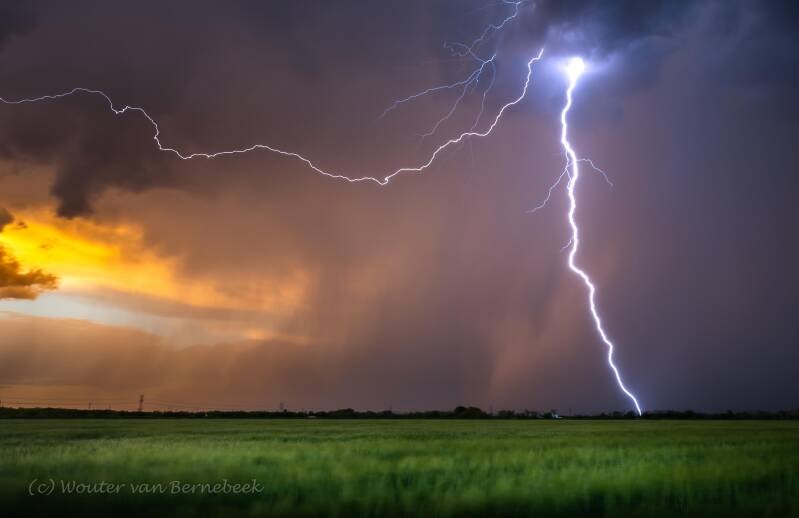 Bliksem bij volle maan, Abilene (Texas) 23 april 2024