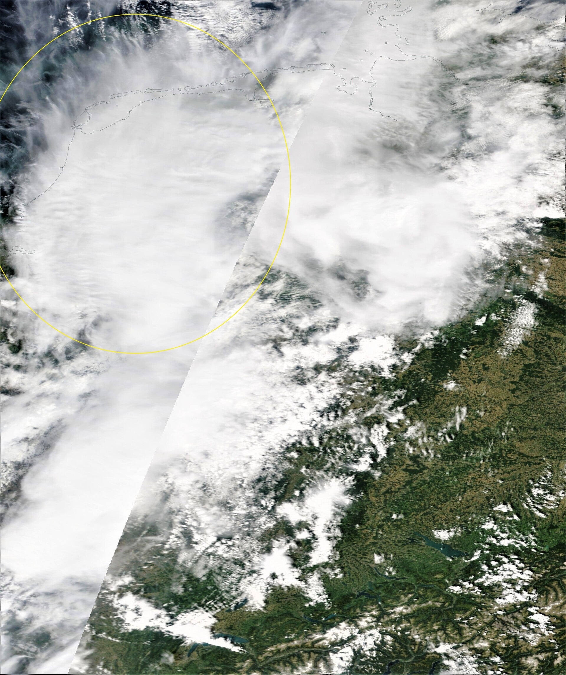 Satellietopname NL/DL, 1 augustus 2017 rond 13 uur (NASA)