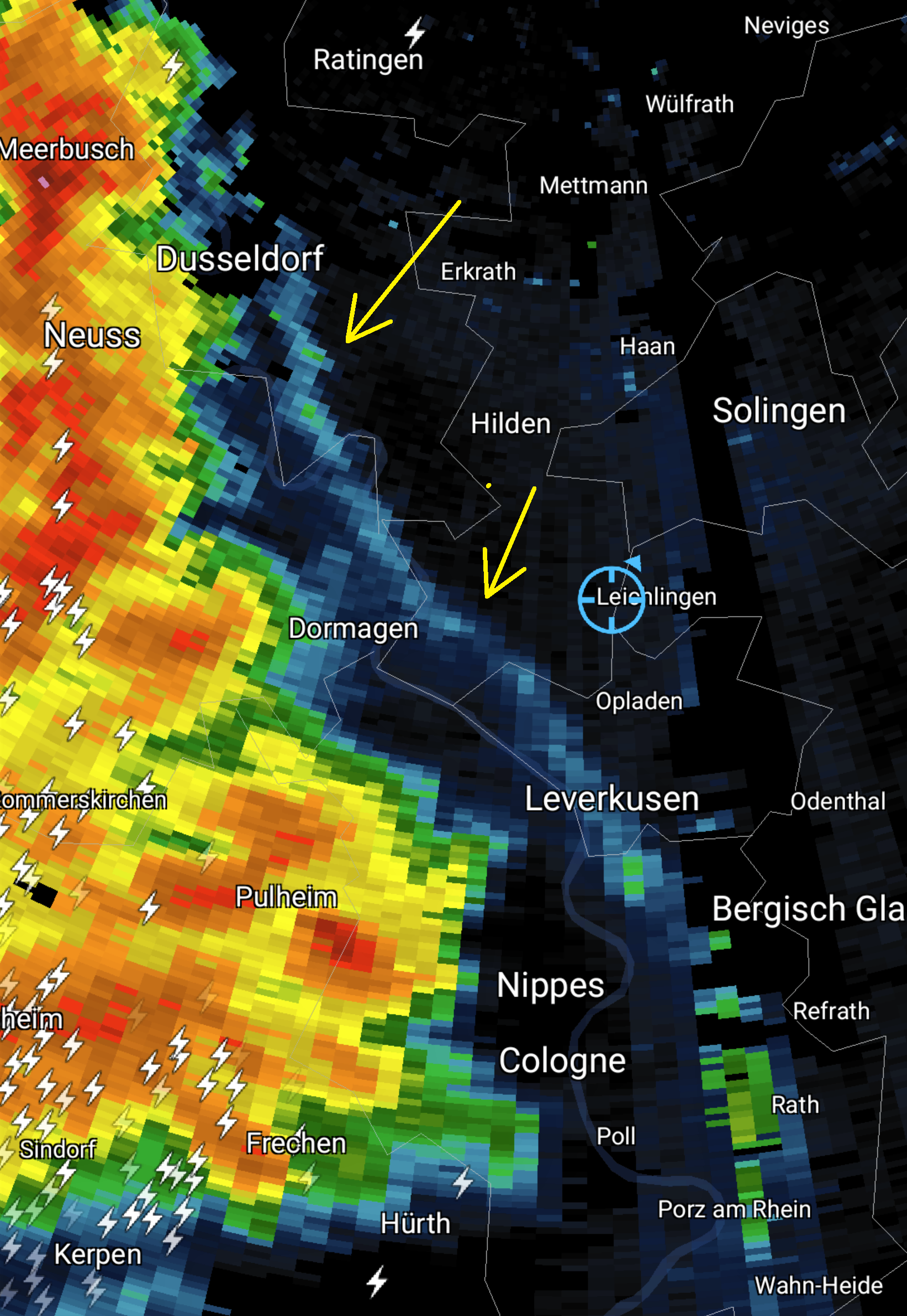 Outflow boundary (gustfront) vlak voordat het ons bereikt.          Donderdag 30 juni rond 18.45 uur (Radarscope)