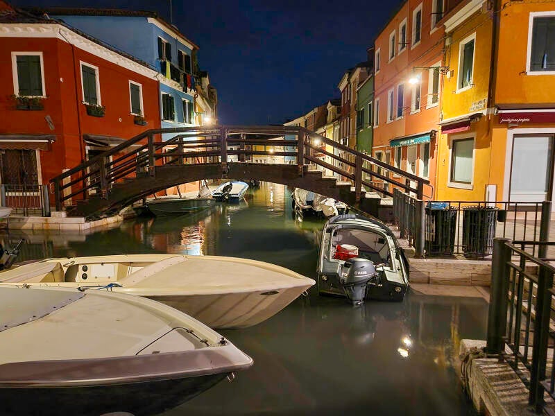 burano-night-standard.jpg
