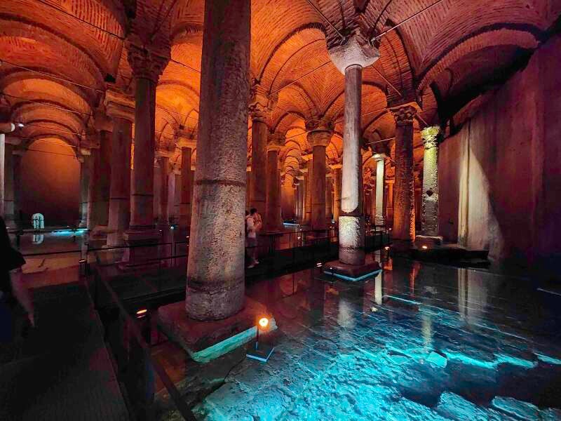 istanbul-basilica-cistern-colors-standard-kchxta.jpg