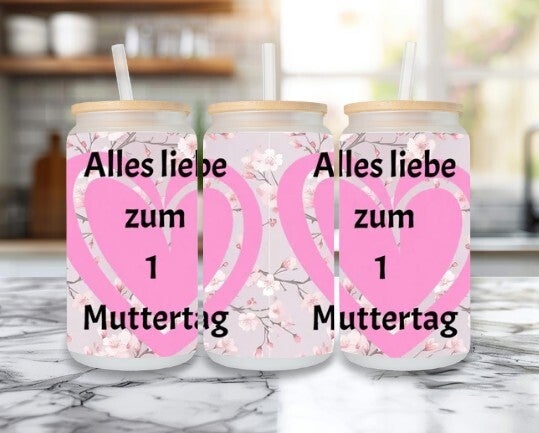 Trinkglas mit Deckel und Strohhalm