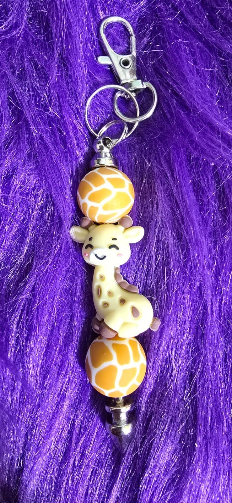 Schlüsselanhänger mit Giraffenfigur – niedlich & praktisch