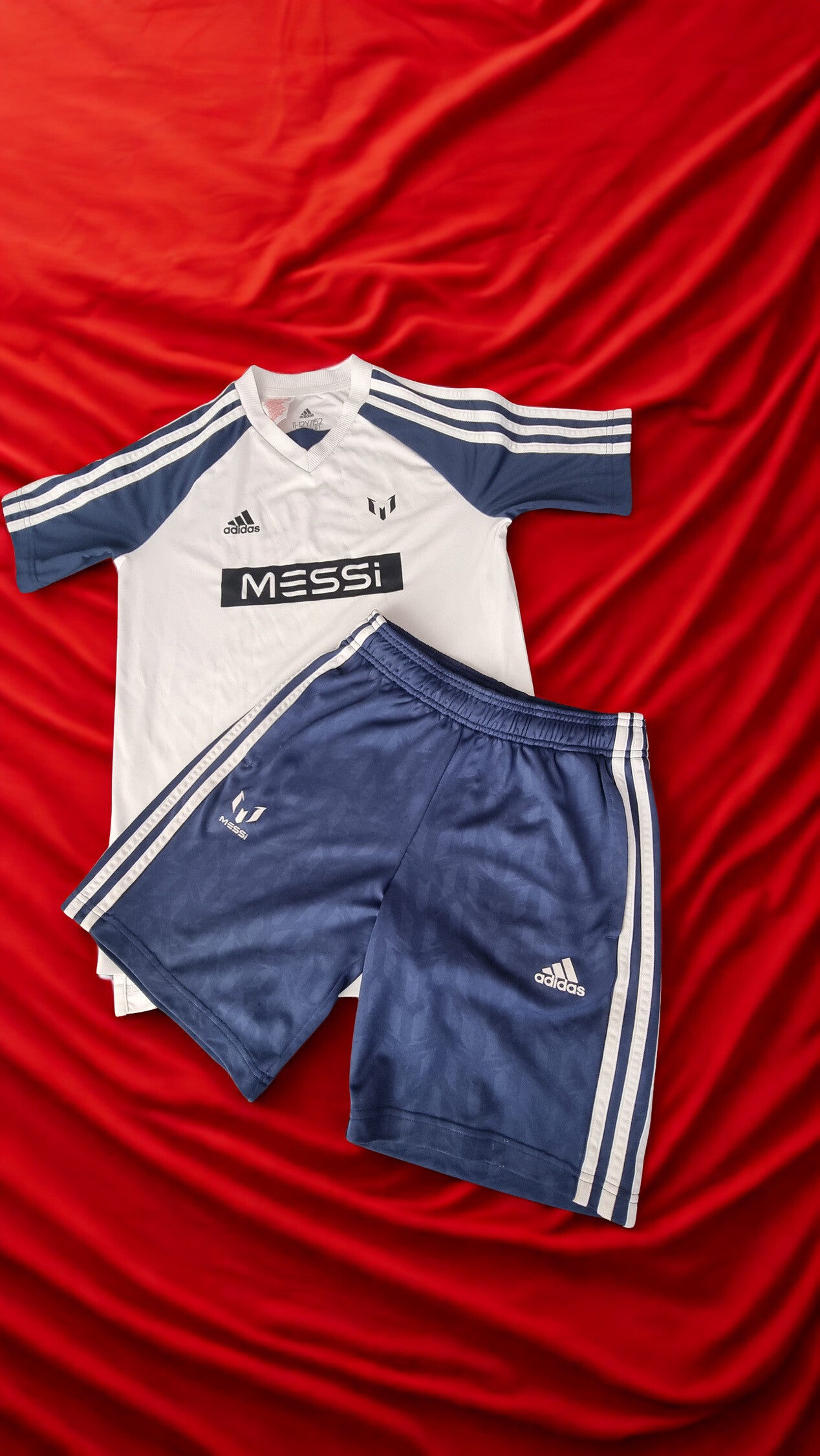 Adidas Messi football kit - age 11-12
