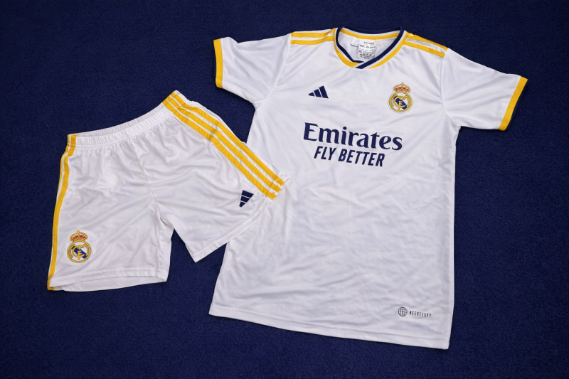 Madrid Football Kit - age 13-14