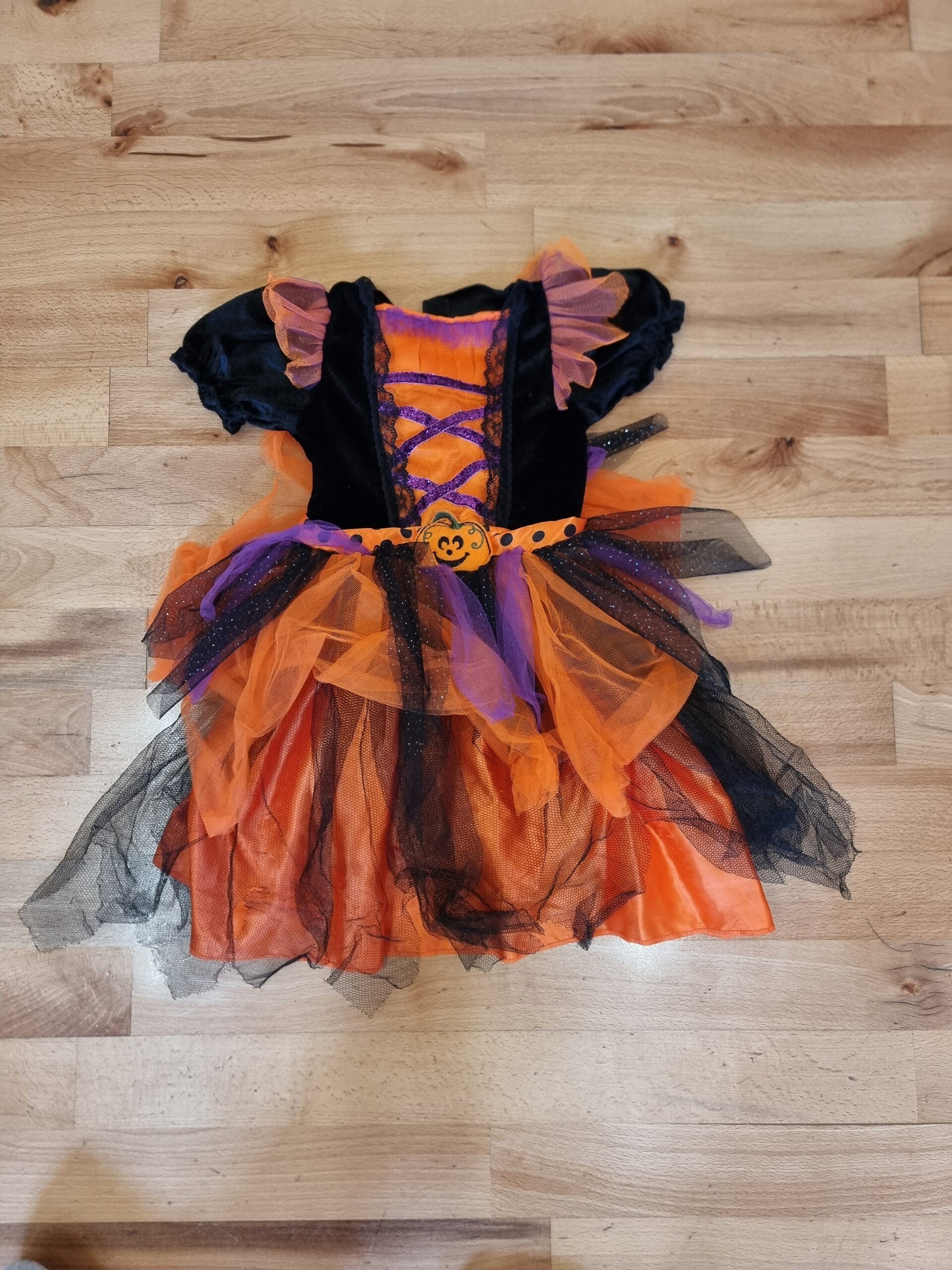 Witch costume - age 2-3
