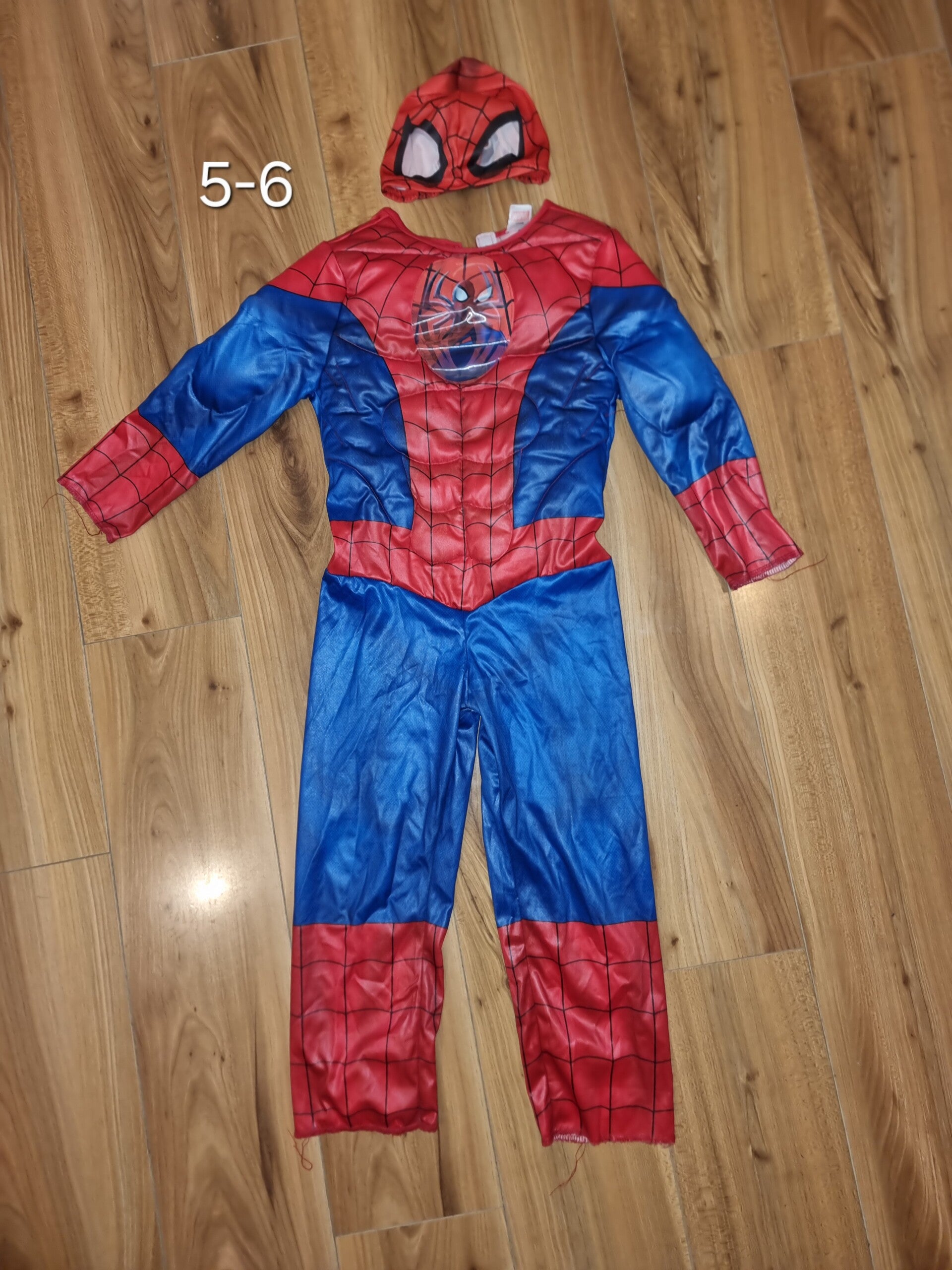 Spiderman costume and mask age 5-6